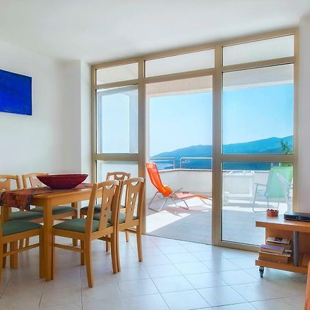 Lily Apartment 拉巴克 外观 照片